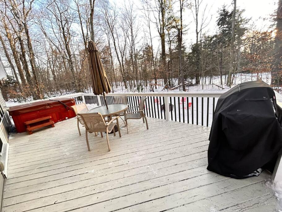 Luxury 4 Bedroom House In Pocono Mountains In Golf Course Near *
